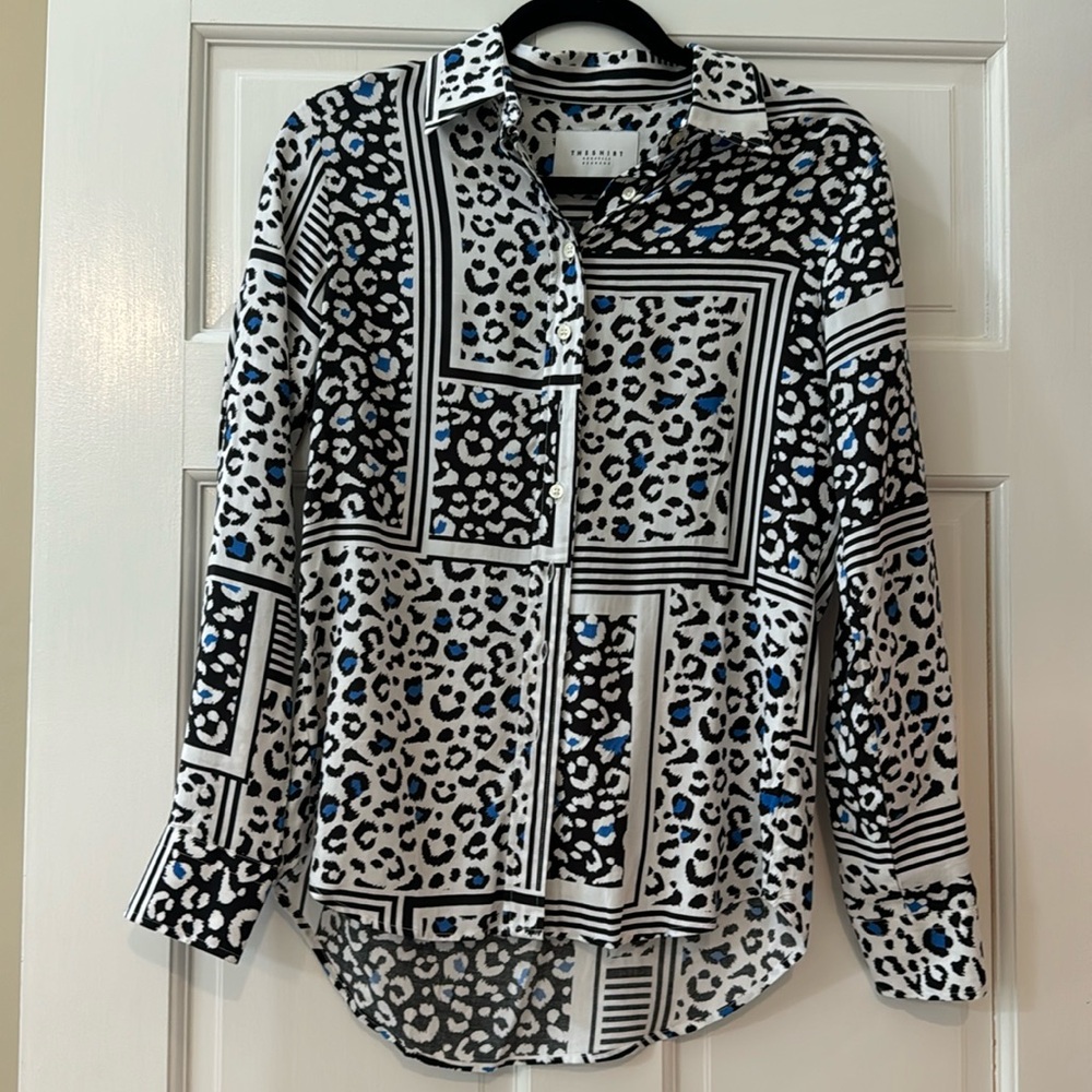 TheShirt print button front